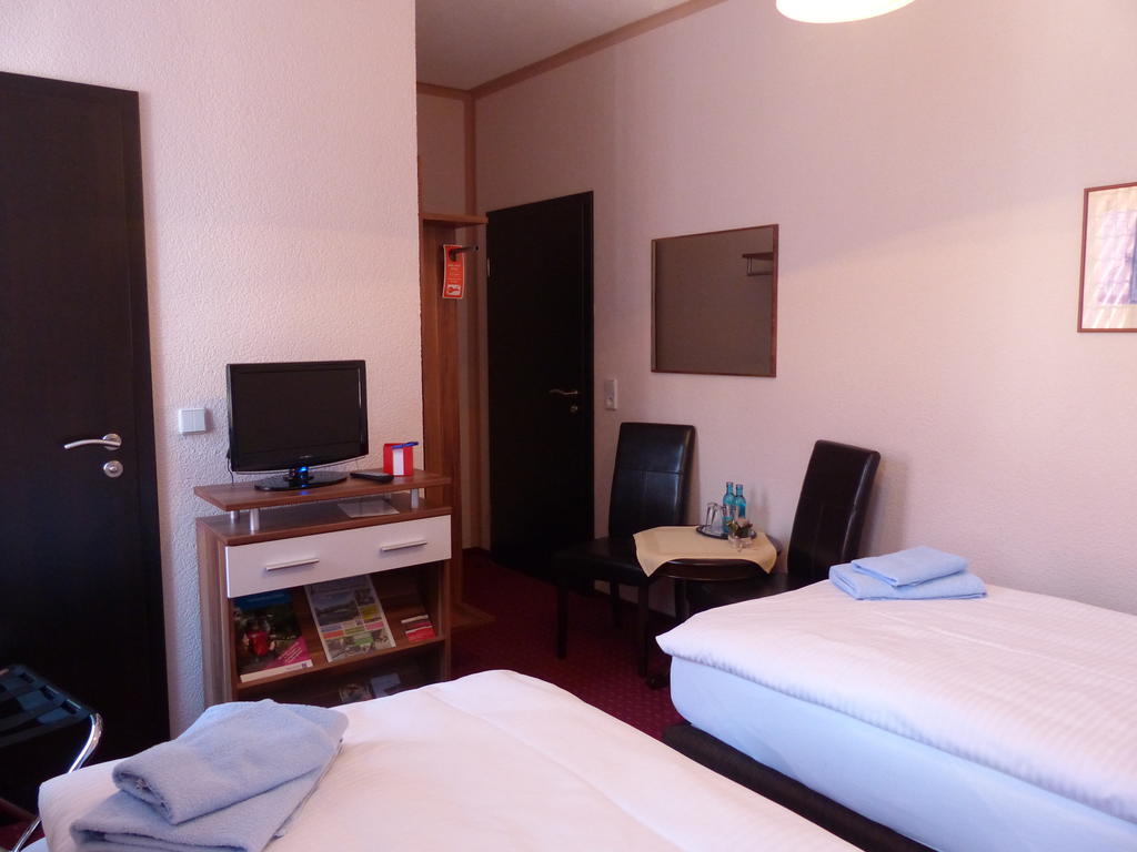 Hotel Friedchen Mit Eigener Fleischerei Artern Δωμάτιο φωτογραφία
